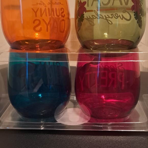 4 wine glasses NWT - Picture 2 of 4